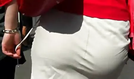 جوجه داغ با نیمه سوپر سکسی نونوجوانان بزرگ بمکد, fucks در و squirts در مقابل دوربین