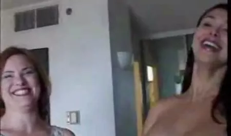 ستاره فیلم سکسی, خود ارضایی در یک ردیف فیلم سکسی نیمه