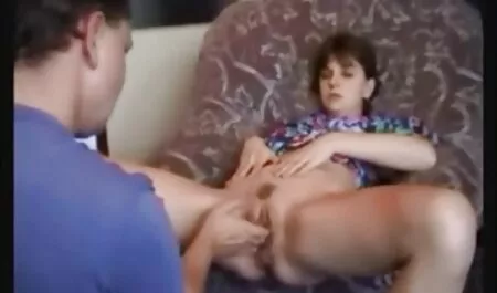 عمه بیشتر مستعد ابتلا به phalluses سیاه فیلم سینمایی نیمه سکسی و سفید است