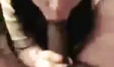 که او مجبور به ترک فیلم سکسی نیمه